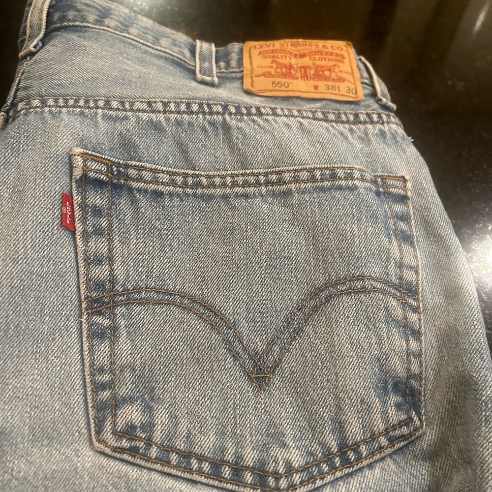 Men’s Levi’s 550 relaxed fit, red tag, medium wash Vintage - Picture 5 of 11